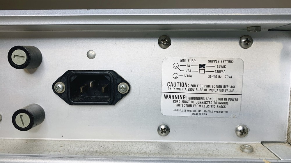 Fluke 343A DC Voltage Calibrator