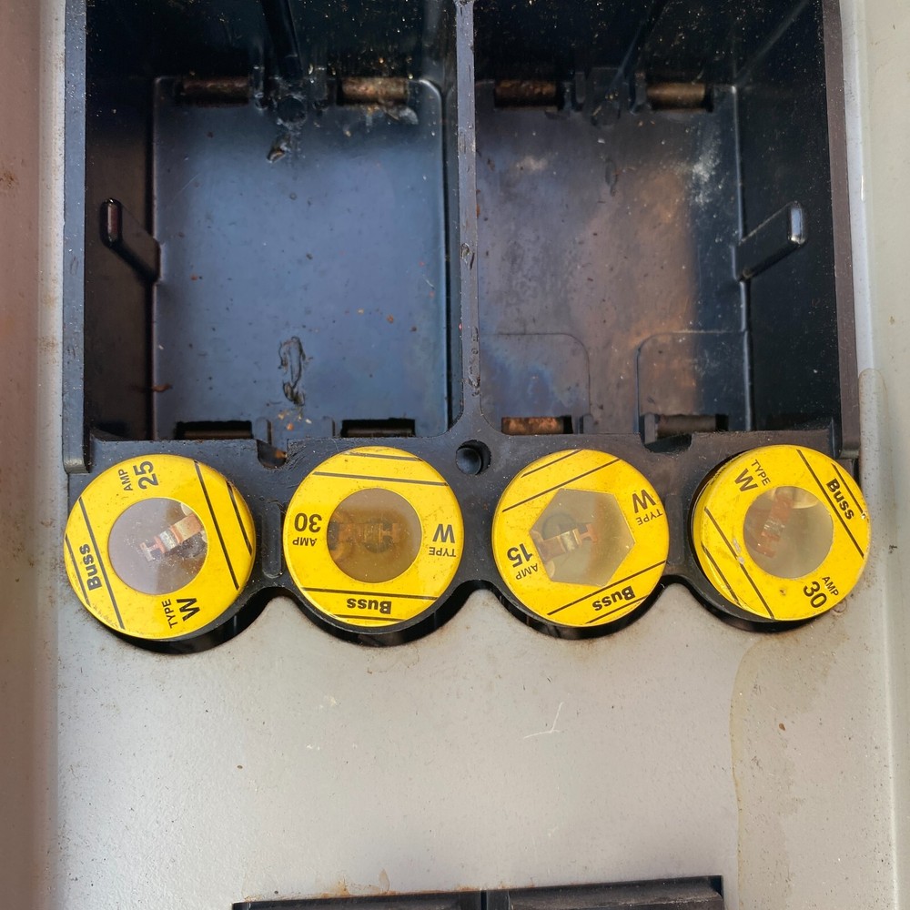 MURRAY GENERAL DUTY ENCLOSED SWITCH WITH 100A 120-240V FUSES REMOVE PULLER 🎯