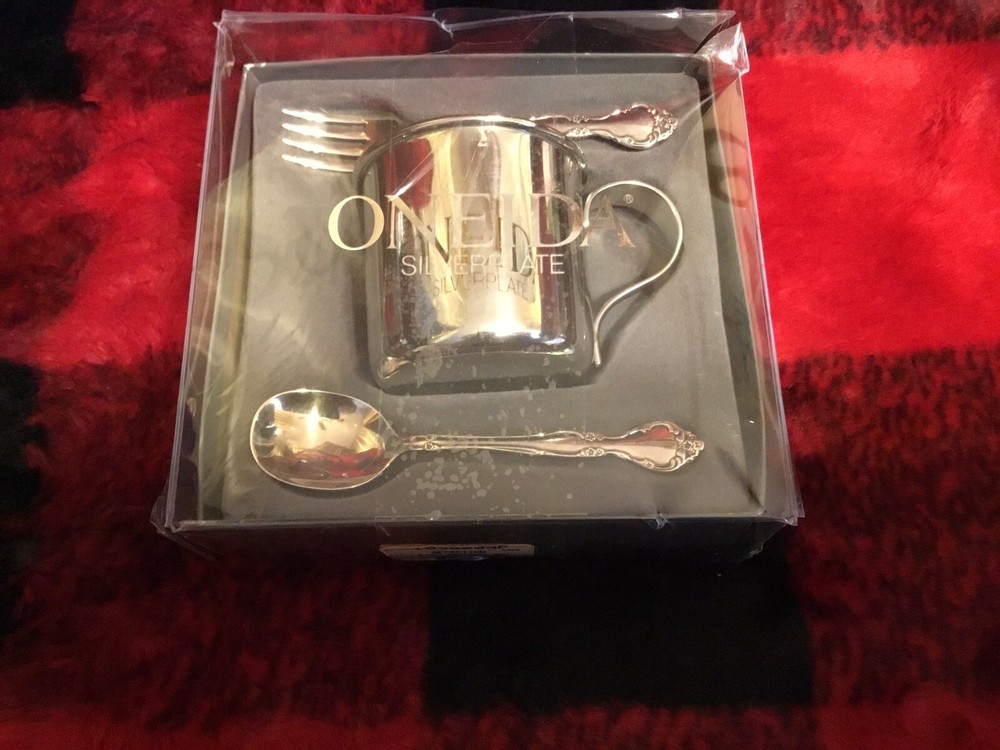 Vintage Oneida 3 Piece Primary Set ￼ Affection . ￼ Silver plated made in USA￼