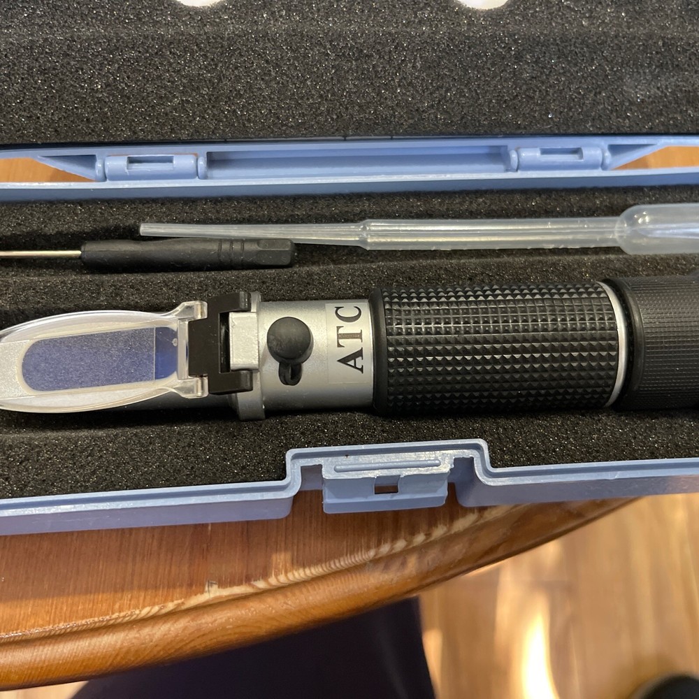 Brix Portable HP-BR1-US1 Refractometer; Gently Used Once For HS Science Project