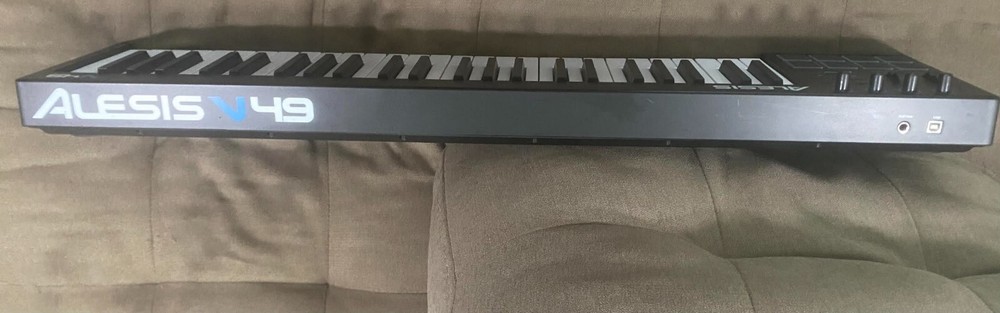 Alesis V49 Keyboard Controller