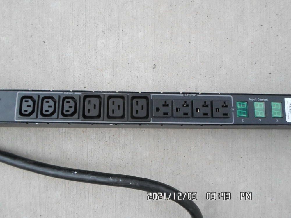 Sentry CS-3AVYM413 SMART CABINET Distribution Unit Server Technology, Inc USED