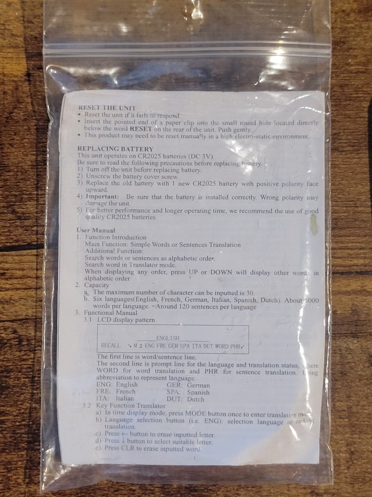 Lingo 6 Multilingual Translator Handheld Electronic Travel Unit .