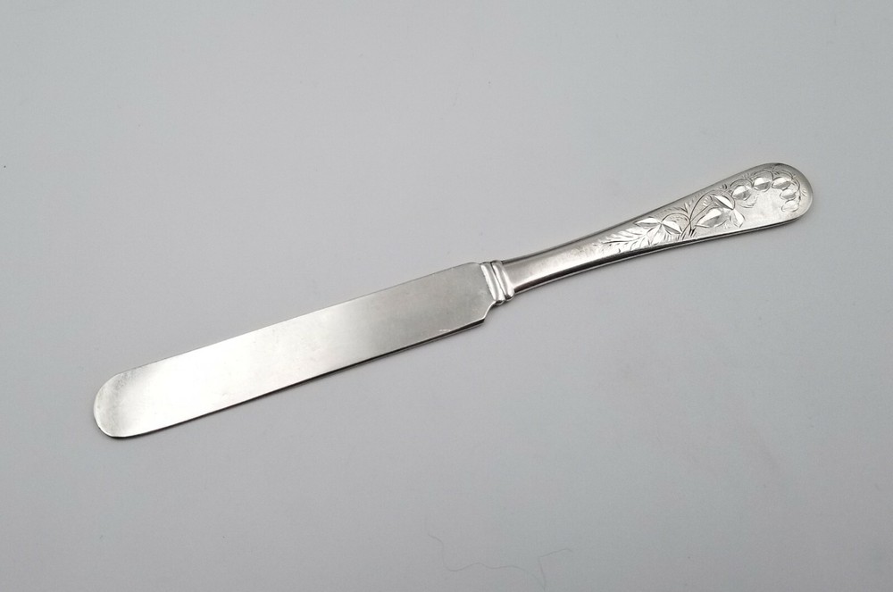 Flat Handle Junior / Breakfast Knife ~ Lily by Holmes & Edwards Silverplate 7.5"