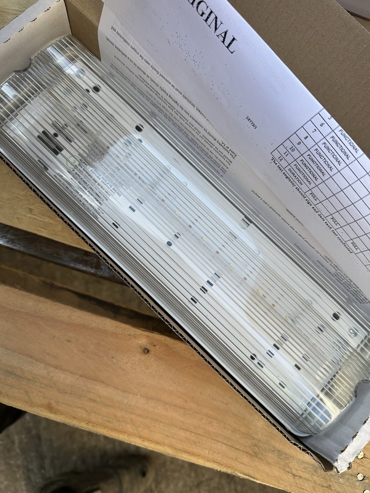 LED EMERGENCY BULKHEAD LIGHTS 4 Kinds 8 In Total
