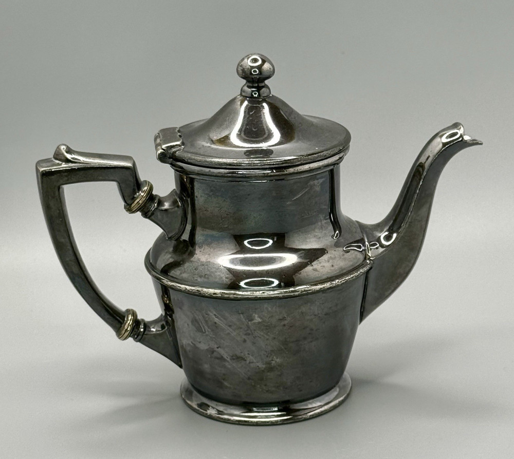 ⭕️ VINTAGE MERIDEN B CO SILVERPLATE TEAPOT 16 OZ SMALL