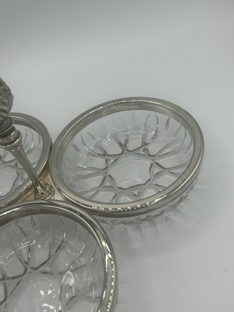 VINTAGE 3 SECTION SILVERPLATE AND GLASS SERVING DISH WITH GRAPE HANDLE