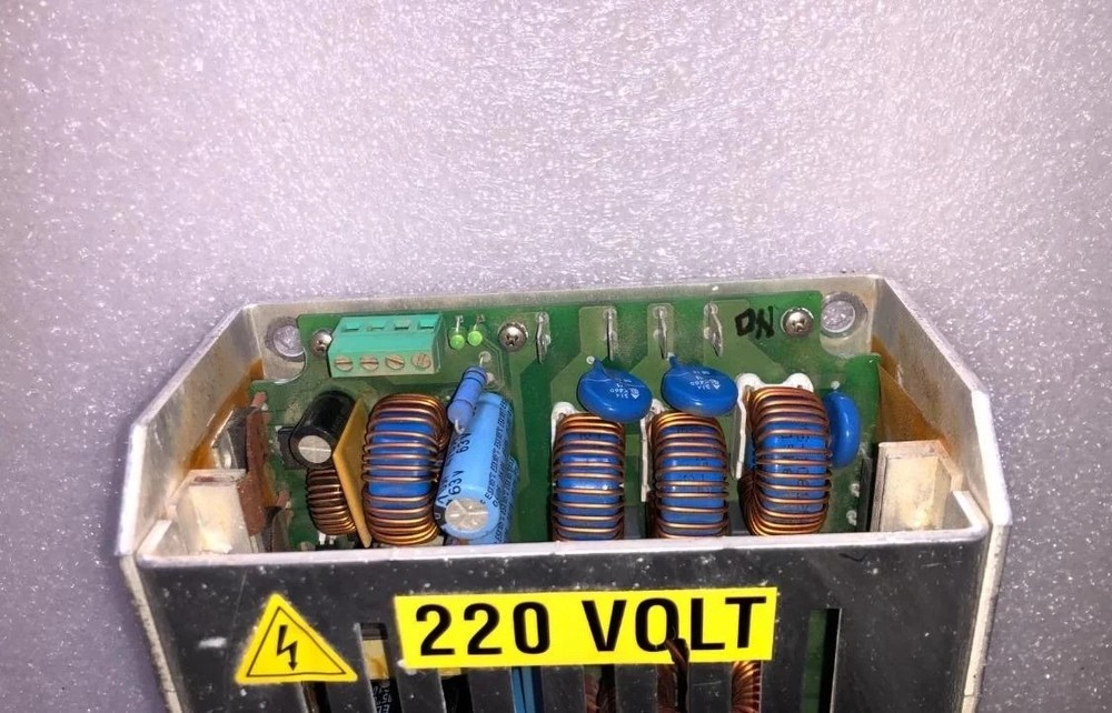 DC POWER SUPPLY 3KW INPUT 220V OUT 48 Volt 60 AH TESTED