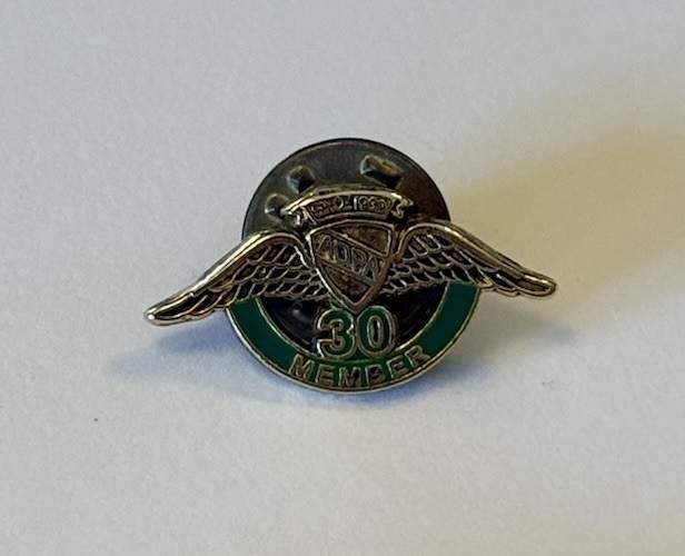 Lot of 4 Vintage AOPA Aviation Lapel Pins Wings Member Staff Pilot Badges