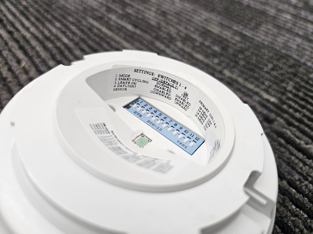 Current WSPLWOSM24V-U WASP2 High Mount Sensor Surface Mount 24VDC Watertight