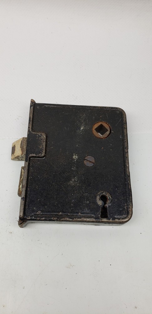 Vintage Black Lock.  No Key.