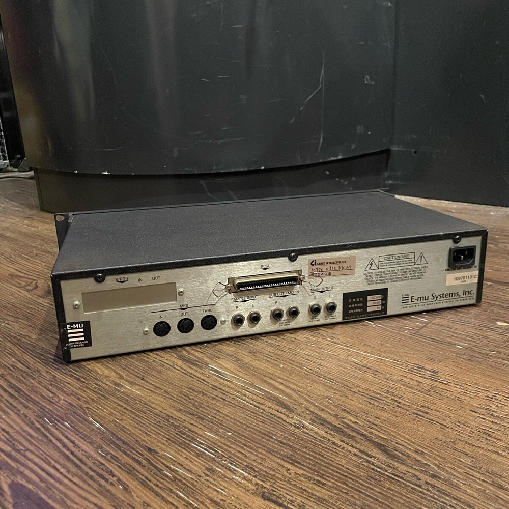 E-mu ESI-4000 sampler Checking for power-on only Black sound source material