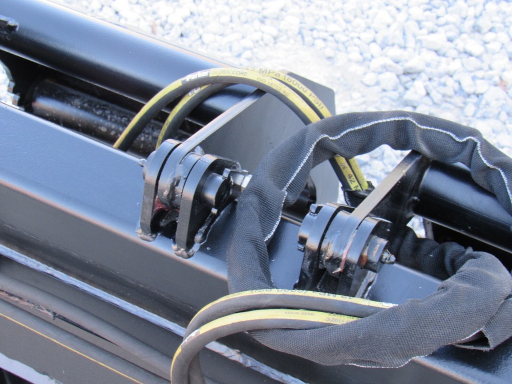42" Root Rake Clam Grapple Attachment Fits Mini Skid Steer