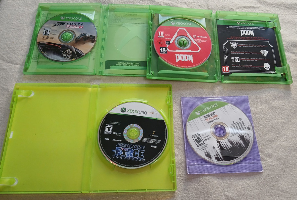 XBox One Console Model 1540 Bundle w/2 Controllers/Kinect Motion Sensor/4 games