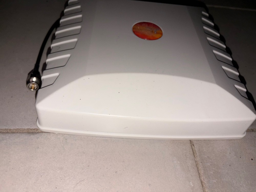 Poynting A-PATCH-0025 Unidirectional Circularly Polarized RFID Patch Antenna
