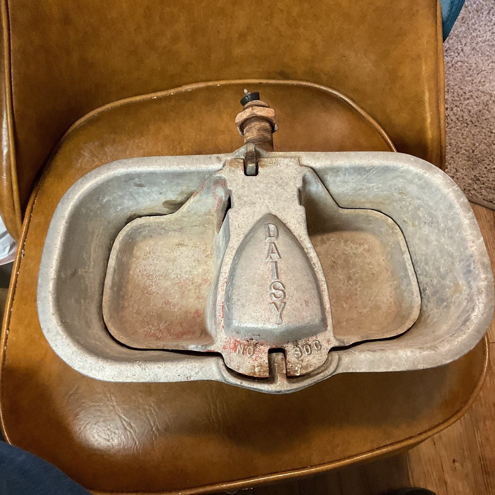 Daisy Hog Waterer . No 30 C Cast Aluminum . Used . Good
