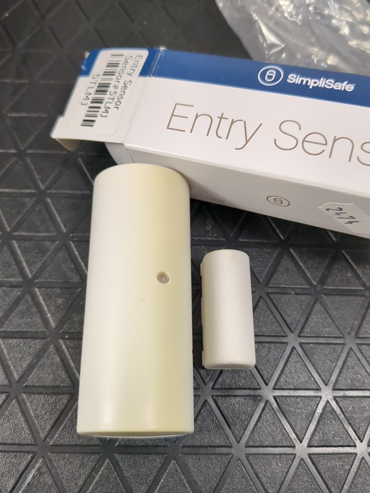 SimpliSafe Original Generation - ES1000 - Door / Window Entry Sensor  Works