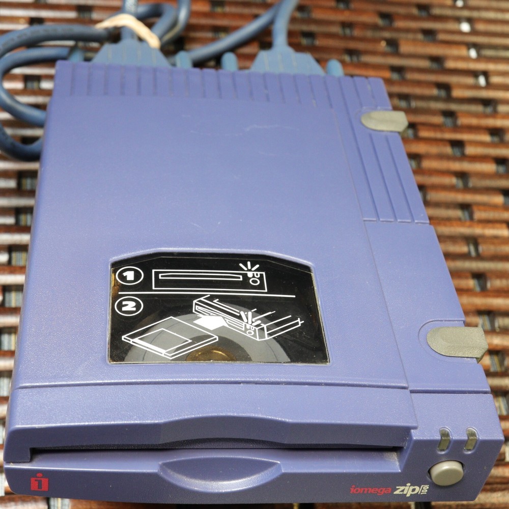 Iomega Zip 100 Z100P2 Drive External With Parallel Cable only