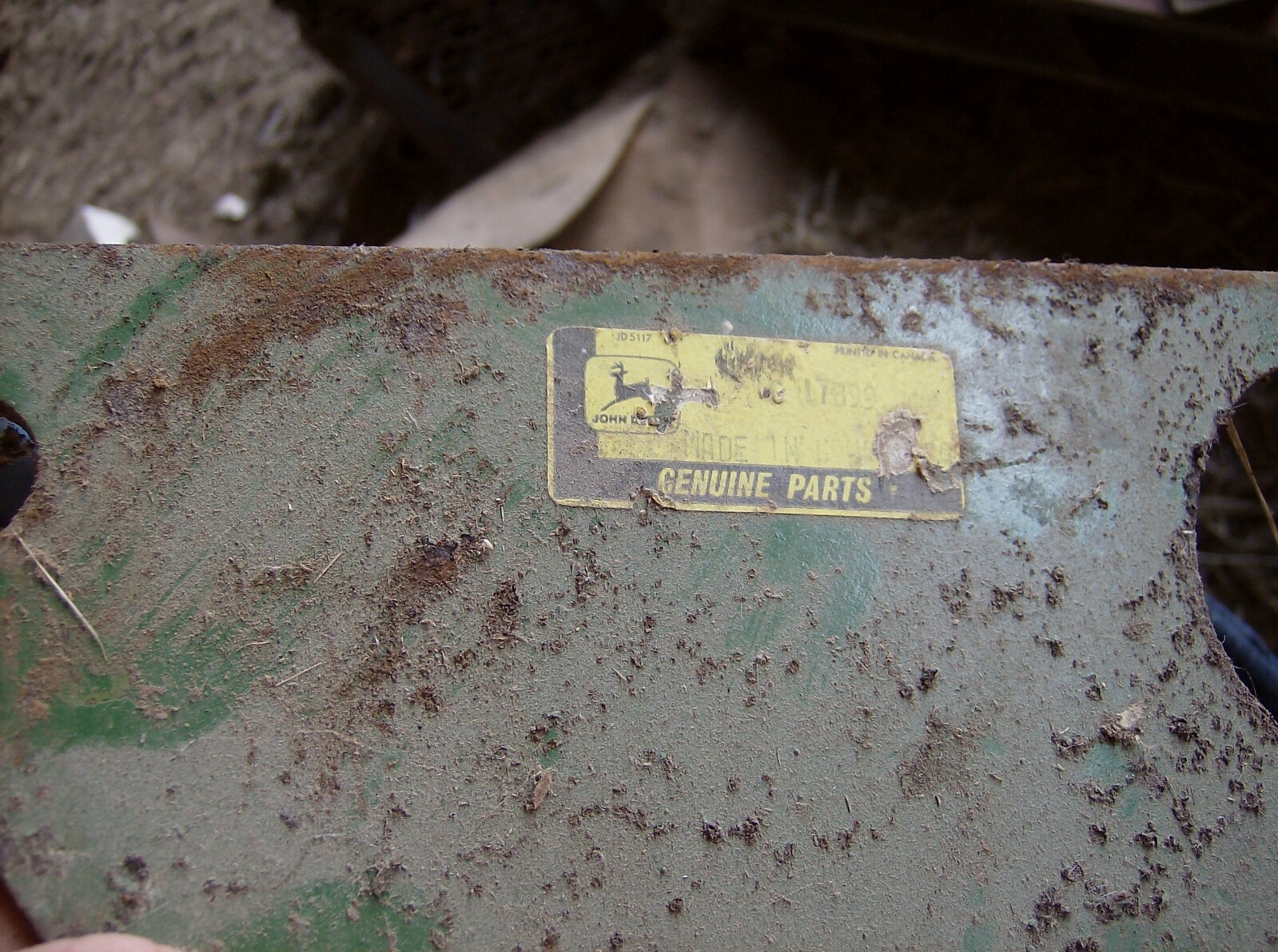 C17899 JOHN DEERE PLATE?