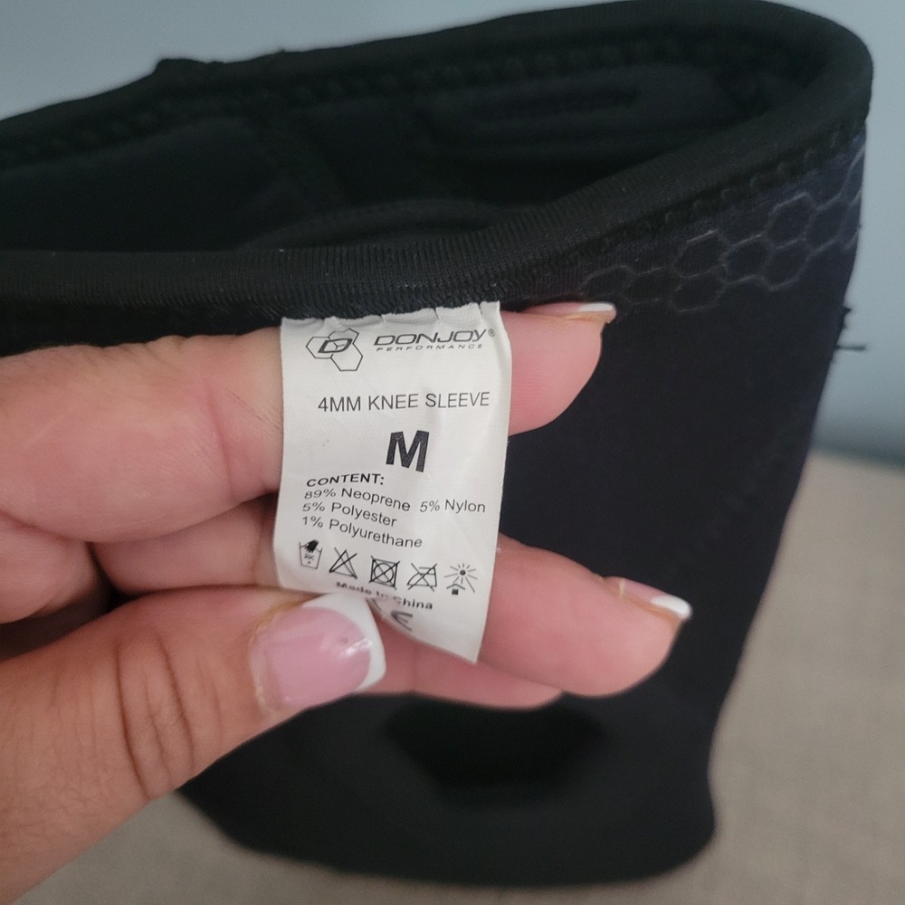 DonJoy Performance Bionic Knee Brace (Black/Medium)