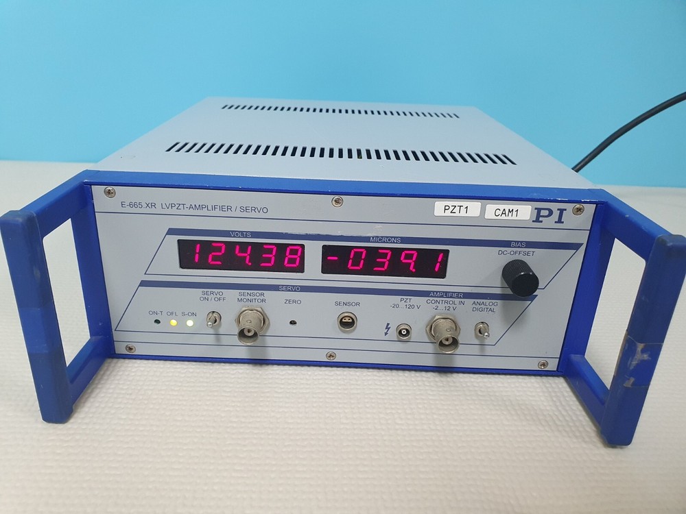 1PC PI E-665.XR E-655.SR LVPZT-AMPLIFIER / SERVO
