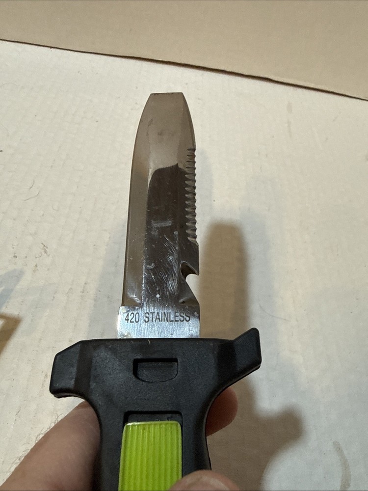 WinTech Dive Knife With Locking Sheath Blunt Tip