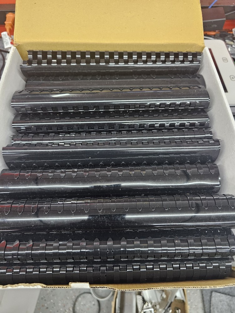 100 Pack Plastic Binding Combs Plastic Binder Comb Ring 19 Ring Binding Spines L