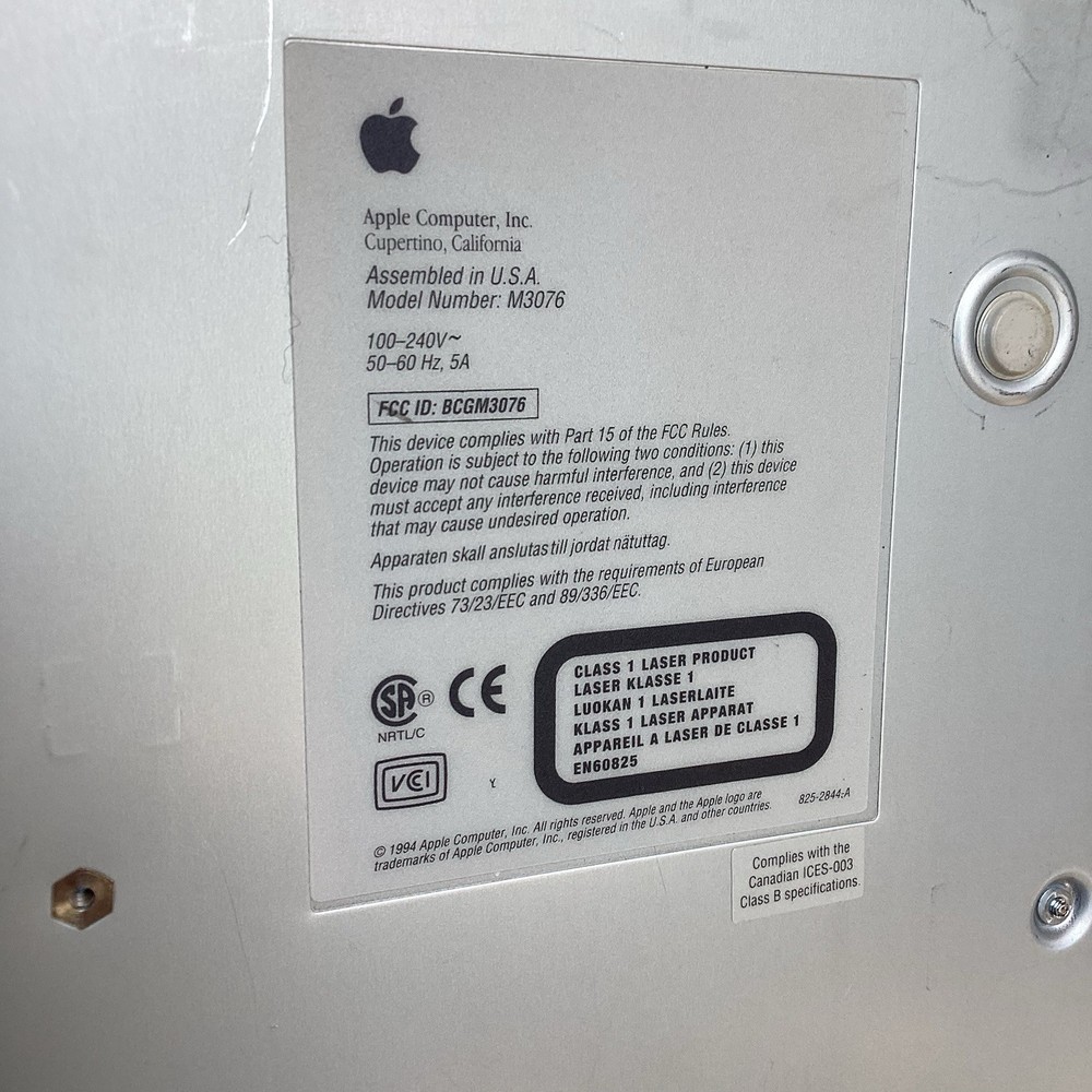 Vintage 1994 Apple Mac Computer Performa 636CD UNTESTED For Parts Model M 3076