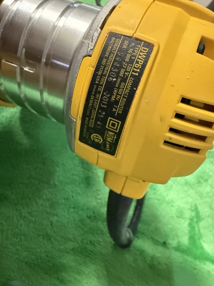 DEWALT DWP611P Electric Router Combo Kit