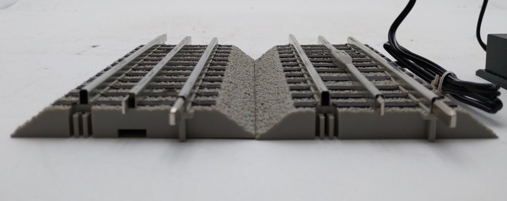 Lionel 6-12020 FasTrack Uncoupling Track
