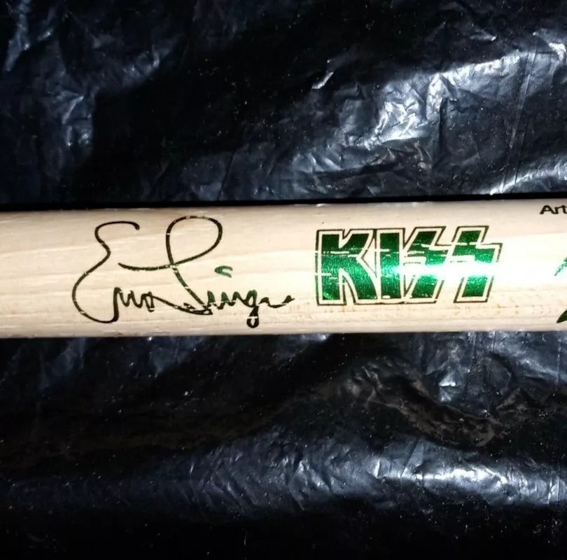 KISS Ex Alice Cooper Badlands Signature Concert Tour Old DRUM STICK Drumstick