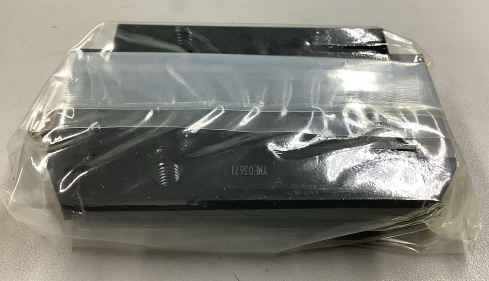 THK SHS25LC1SSFM  Linear Guide Block (B271)