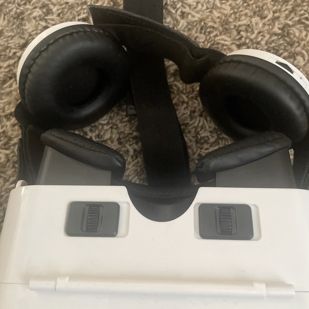 Sharper Image VR Headset With Built-In Headphones