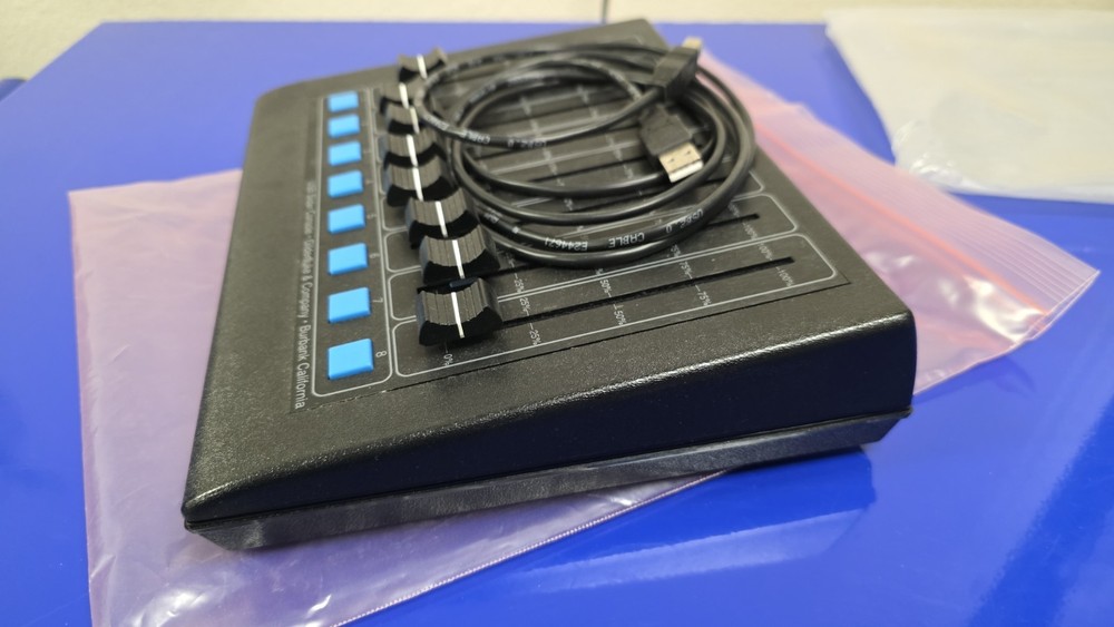 Gilderfluke USB-Slider Console