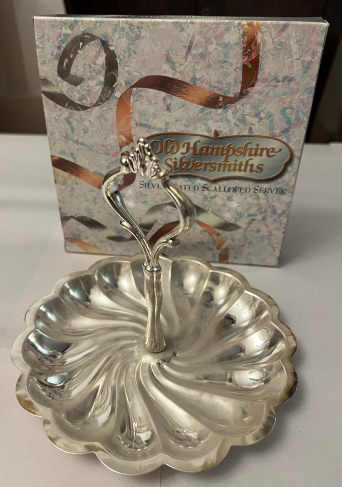 Old Hampshire Silversmiths Silverplated Scalloped Server New In Box-Open For Pic