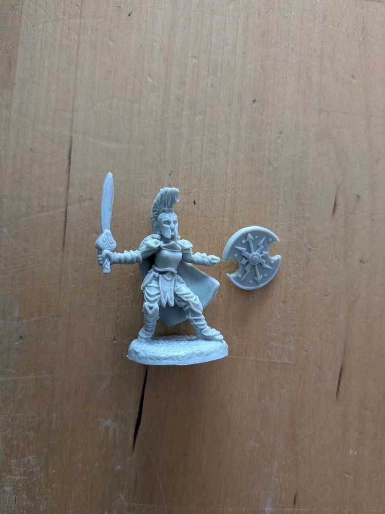 Reaper Bones 4 Female Warrior