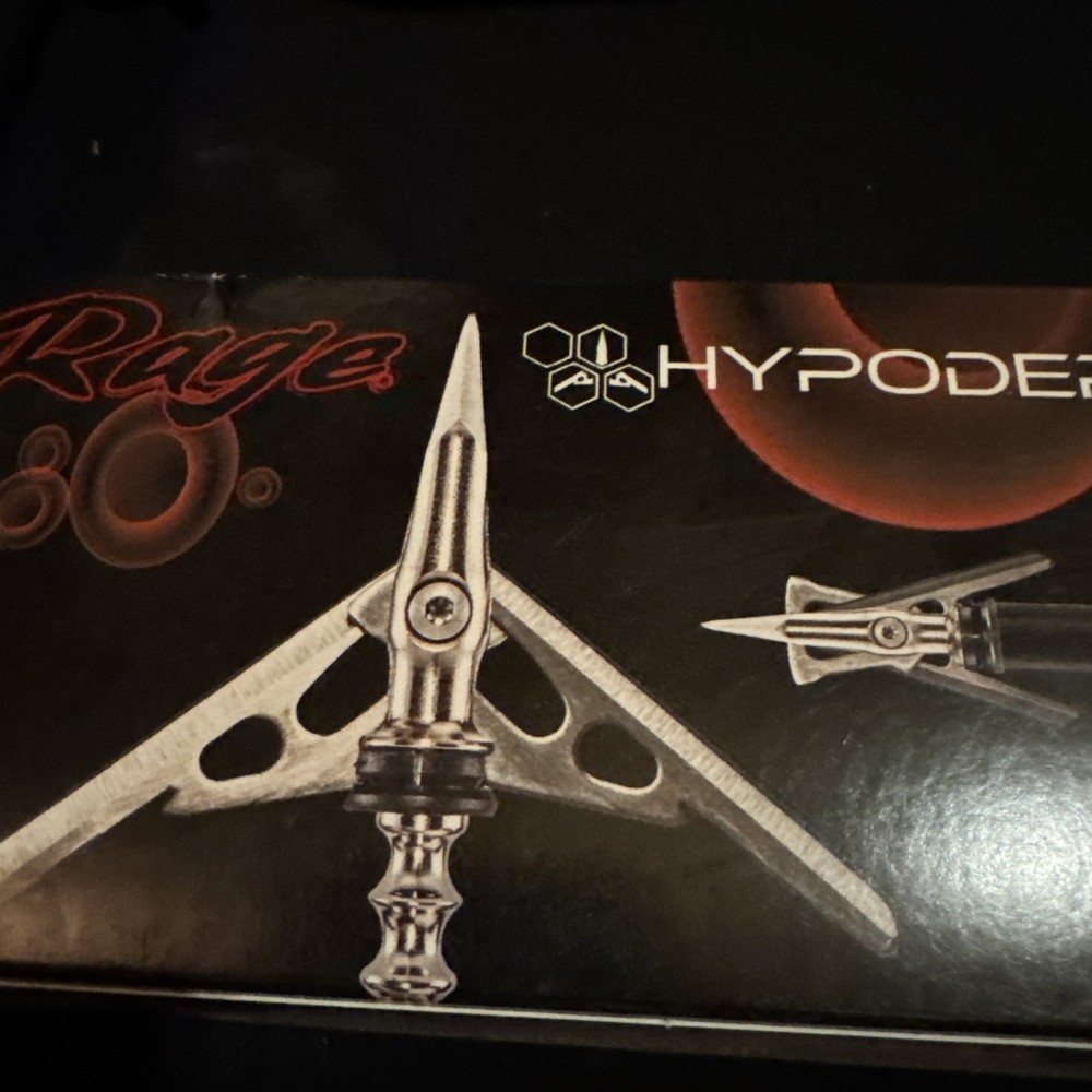 Carbon Express Hunter Arrows 3 Pack 3 Rage Hypodermic Broadheads 3 Field Tips