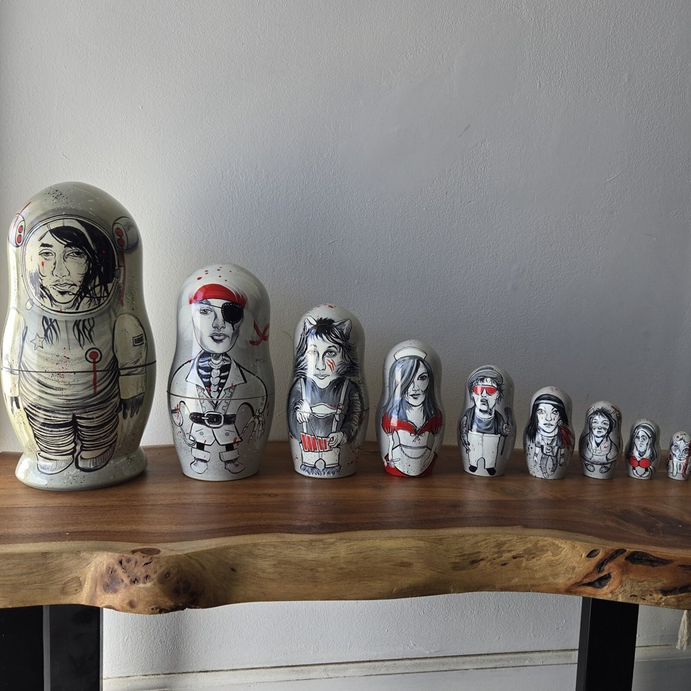NIKE SNOWBOARDING SB RARE NESTING DOLLS (COMPLETE SET) GREY
