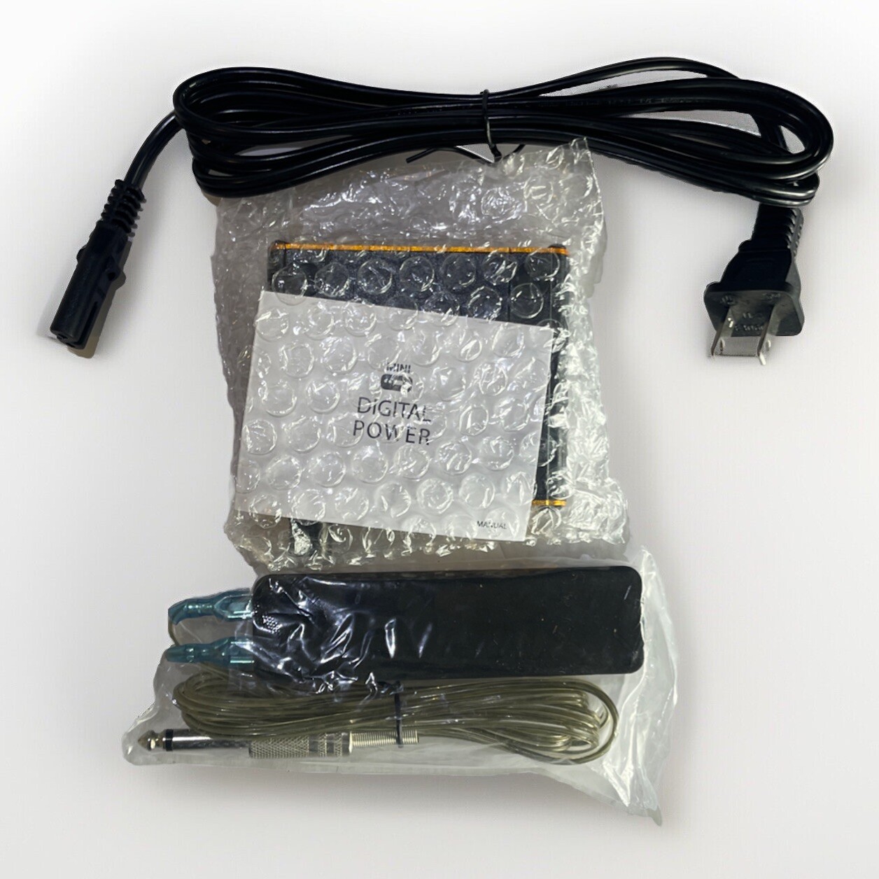 Set Of 2 TWO Solong Tattoo Machines Battery Wireless & Wired Case Tattoo Kit Gun