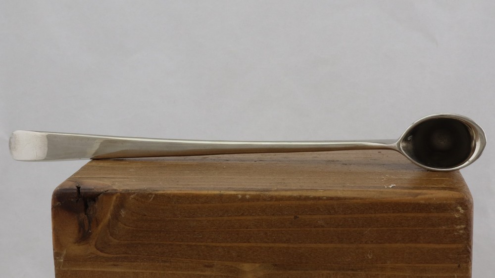 VINTAGE MCM HELMUT SHAPE SILVER CANDLE SNUFFER