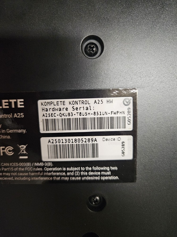 Native Instruments Komplete Kontrol A25 25-Key Keyboard Controller