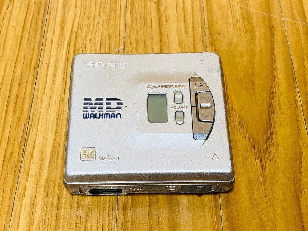 Sony MZ-E30 MD Walkman #0001