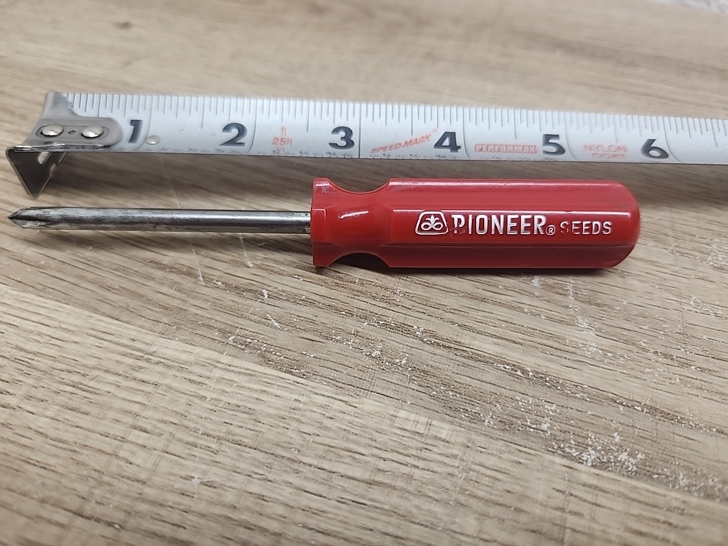 Vintage Pioneer Seeds Advertising Screwdriver