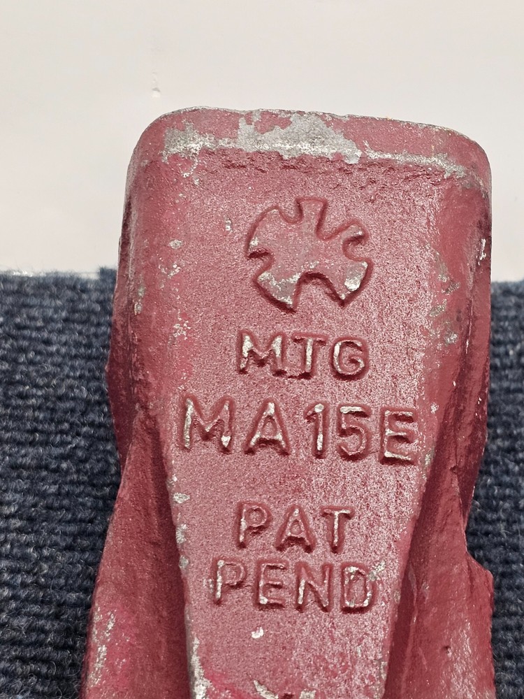 MTG MA15E: Bucket Teeth Point E Design (Extra) for diggers