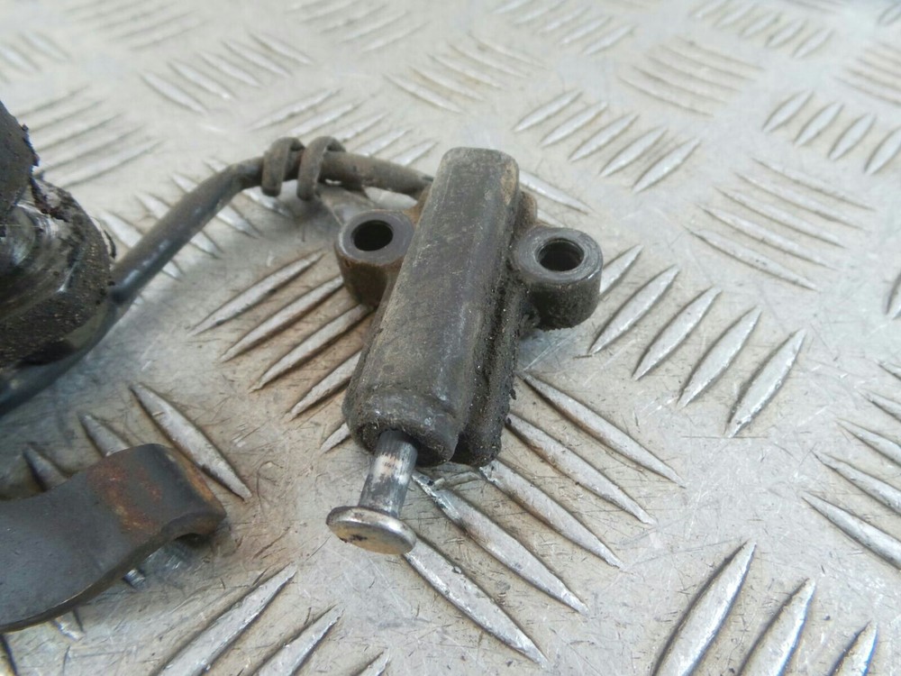 2004 SUZUKI GZ 125 Side / Centre Stand