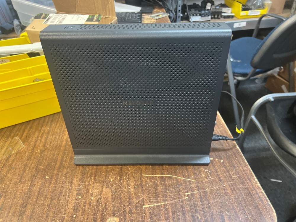 NETGEAR AC1900 Cable Modem Voice Router C7100V