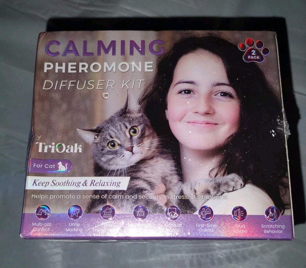 TriOak Calming Pheromone Diffuser Kit for Cats - 2 Diffusers & 2 Refills