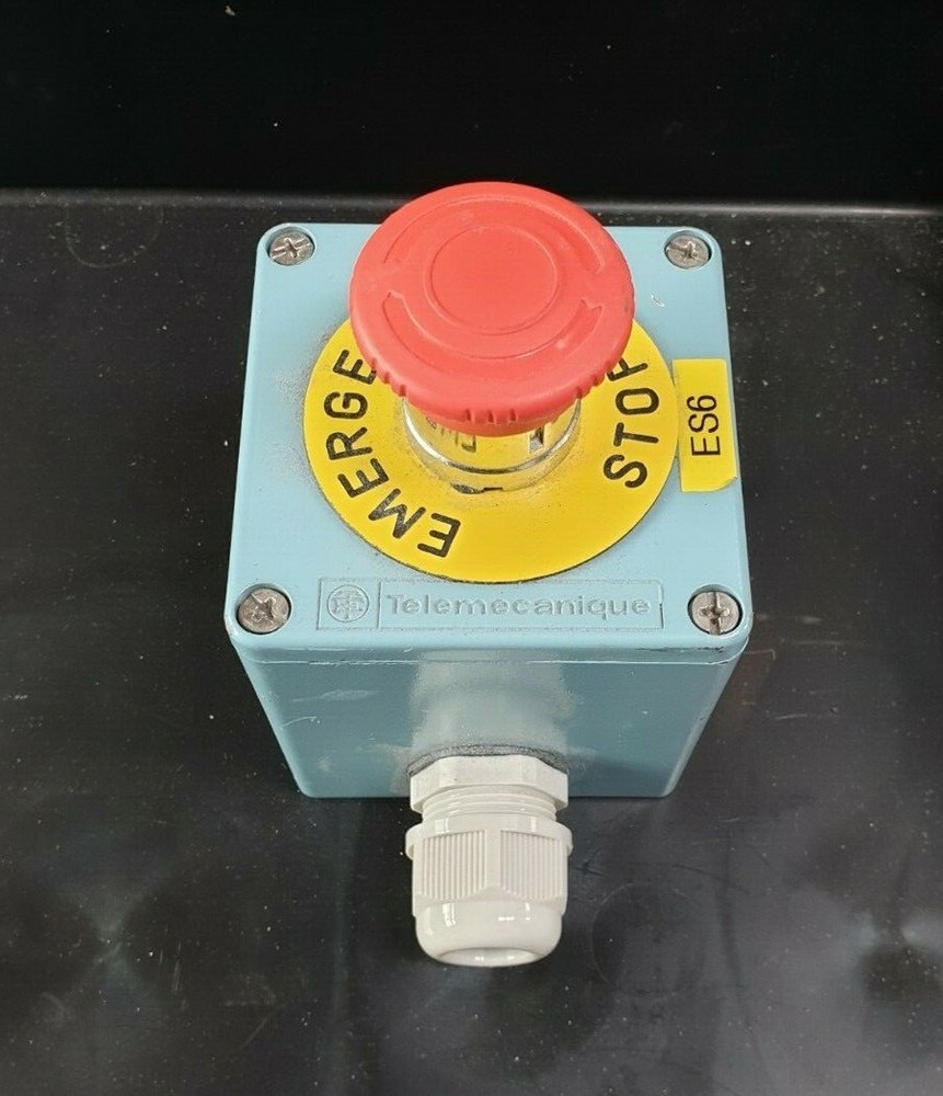 TELEMECANIQUE EMERGENCY STOP BUTTON W/ ENCLOSURE (IN29S1B4)