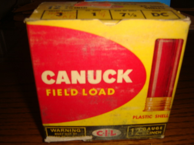 Vintage CANUCK Empty Shotgun Shell Box 12 Gauge  -- EMPTY