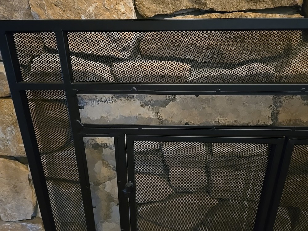 Fireplace Screen - Plow And Hearth - Excellent Condition